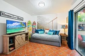 Great Duplex:2 Houses. Grove Central. 5mi to Beach - Image 3