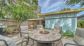❤ Villa & Garden in Downtown ~ 5 Min to Beaches - Image 4