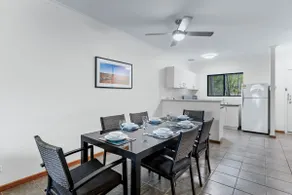 Cable Beachside Apartments - Image 2