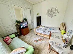 The Green Room on the garden side • Private bathroom • 17 m² - Image 2