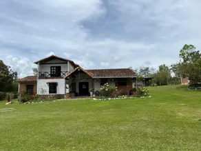 Country-side Home in Mesa de los Santos - Image 3