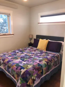 Neu mit gemütlichem Kamin: Alberta Arts SilverStar Cottage im Nordosten von Portland. - Image 2
