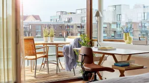 Fully-serviced 2-bedroom Apartment with Balcony - Image 3
