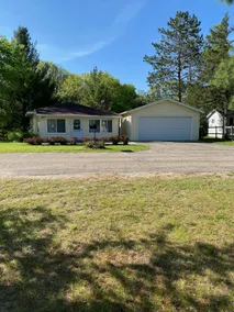 Quiet Lake Cottage 30 min from Wisconsin Dells - Image 2