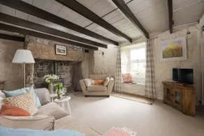 Giffy House - traditional cottage with sea views, near Sennen & Gwenver beaches - Image 4
