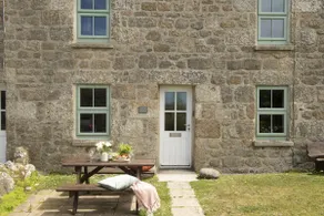 Giffy House - traditional cottage with sea views, near Sennen & Gwenver beaches - Image 3