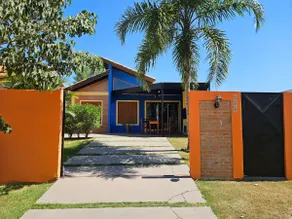 Beautiful Color House! - Image 2