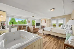 The Garden Suite at Treetop Retreat - Image 2