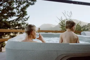 The Mountain Hideaway- Views, Spa, Adventure - Image 4