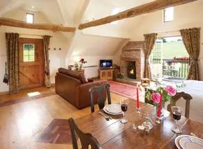 Coach House - Image 4