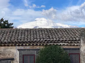 Etna at 18th-century Villa Lionti with swimming pool and garden - Image 4