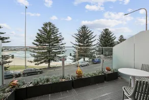 Bondi 38-One Bedroom Suite -Ocean View and Balcony - Image 5
