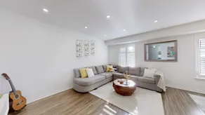 Luxury 4BR | Sleeps 10 | Rooftop | Free Parking - Image 2