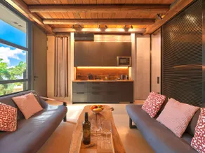 Sea View Garden Suites - Image 4