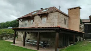 A rectory with a pool and valley views - Image 3