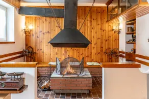 Historic 120m² Garden and Trentino Mountain View - Image 4