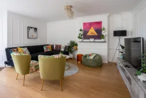 5-Bedroom Old Town House • Arthur’s Seat View - Image 5
