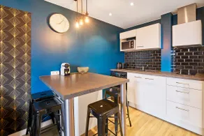 2 rooms, chic and modern, 400 m from the station and 5 min from the city center, internet - Image 5