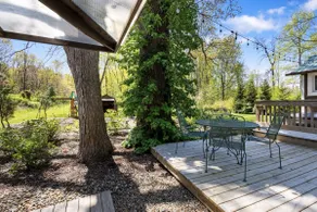 Beautiful garden oasis w/HOT TUB & screened porch! - Image 5