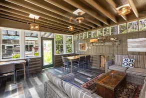 Beautiful garden oasis w/HOT TUB & screened porch! - Image 3