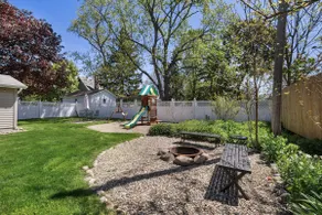 Great Yard, HOT TUB, Steps from Downtown - Image 3