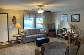 Newer Home in Black Hills Ponderosa Pines - Image 2