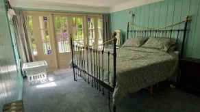 Annex in the Woods on the Broads - Image 3