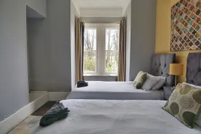 Amazing house- woodlands, gardens & near beaches - Image 3