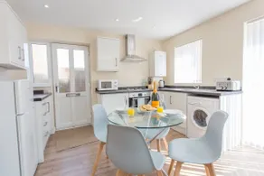 Modern | Open Plan | 2BR | 6 Guests | Garden/Patio - Image 2