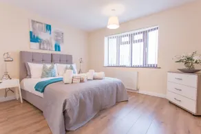 Modern | Open Plan | 2BR | 6 Guests | Garden/Patio - Image 3