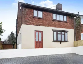 Modern | Open Plan | 2BR | 6 Guests | Garden/Patio - Image 4