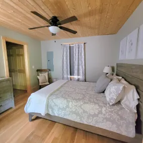 Lazy Acres at Highfield Cabins - Image 4