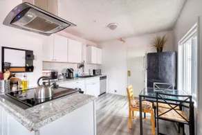 Trendy Area • Walk Everywhere • 1BR • Sleeps 4 - Image 4