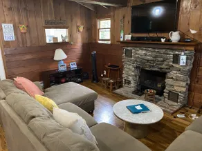 Lakefront Cottage w/Dock, Kayaks - Image 2