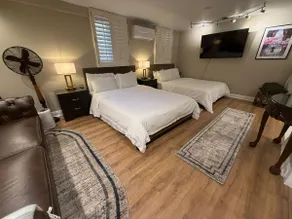 Historic Luxury Getaway on Cheesman Park! - Image 4