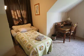 Five Bedroom Colonial Style Home - Image 3