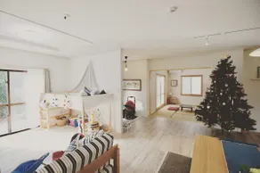 Baby-Ready Family House / Travel Light, Rest Deep - Image 2