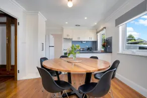 Cosy Tasmanian Living near CBD - free Netflix&Wifi - Image 5