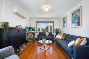 Cosy Tasmanian Living near CBD - free Netflix&Wifi - Image 3