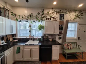 Boston Loft Farm House-Logan airport/train - Image 4