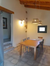 Maset del Riu with terrace - Image 4