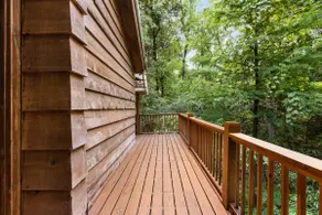 Chalet in Florida Park, 1/2 mile from campus - Image 5
