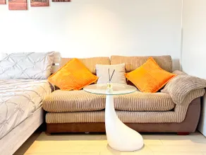 Luxury apartment (4 bedrooms/3 bathrooms, 120 sqm) near Angel subway station in central London (North 1), can accommodate up to 13 people - Image 3