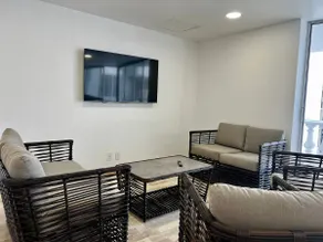 Beautiful apartment with ocean views - Image 5