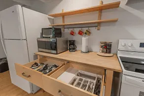 Guest House: Accessible to Downtown & Fast WiFi! - Image 3