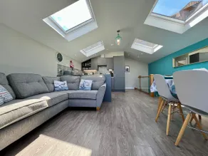 Spacious 3 Bed Seaview Retreat - Family-Friendly in Westward Ho! - Image 5