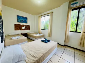 Tintorera Hostel. Suite # 9 Galapagos - Santa Cruz - Image 2