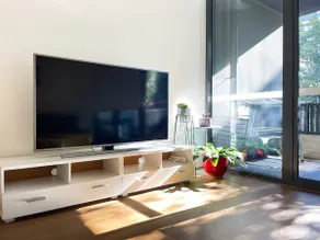 Designer Apt -CBD & Airport & Beach& free parking - Image 4