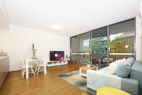 Designer Apt -CBD & Airport & Beach& free parking - Image 2