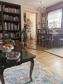 Ground floor homey apartment in a country home - Image 4